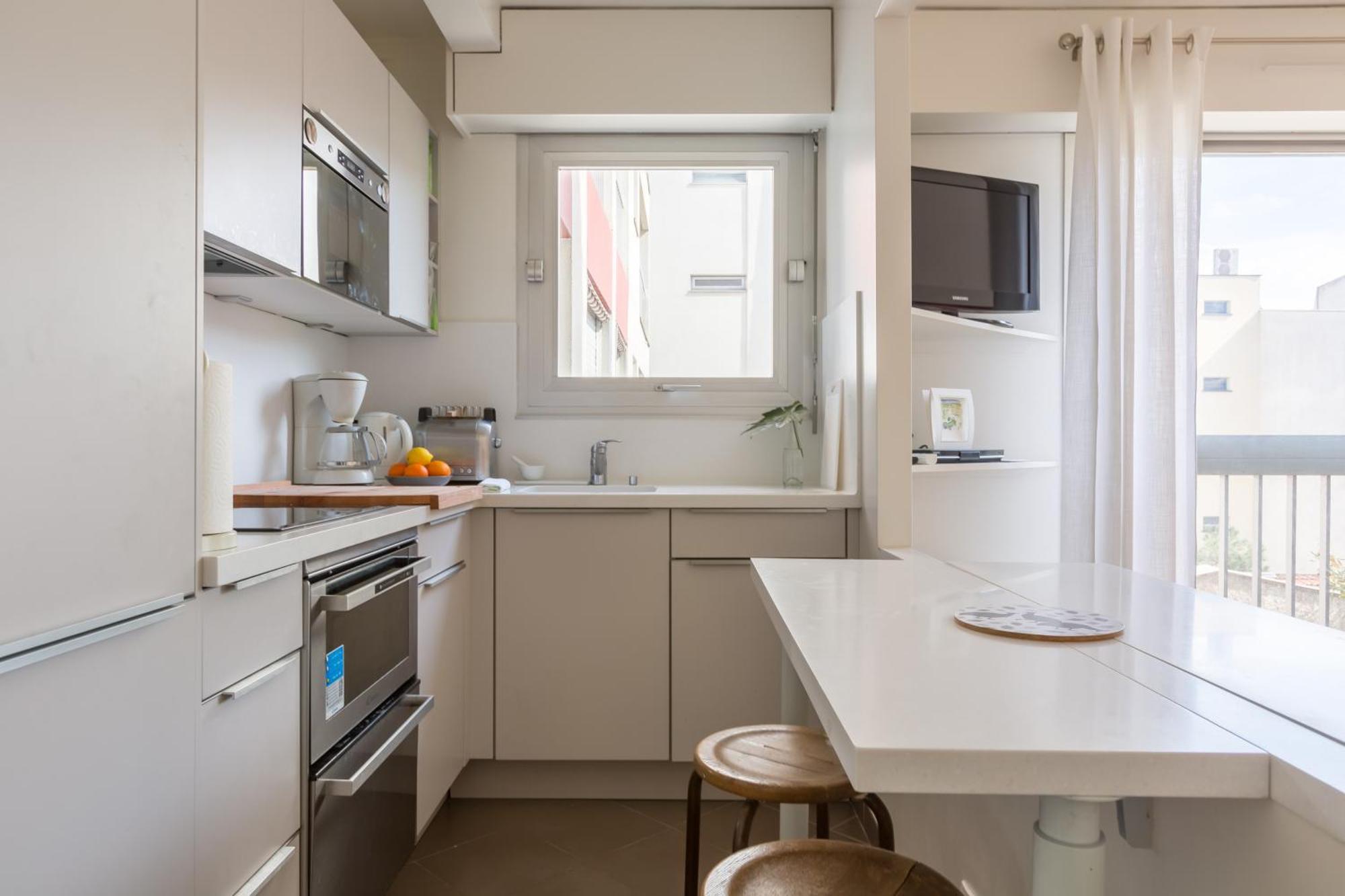 Apartment Veeve - A Pop Of Colour *